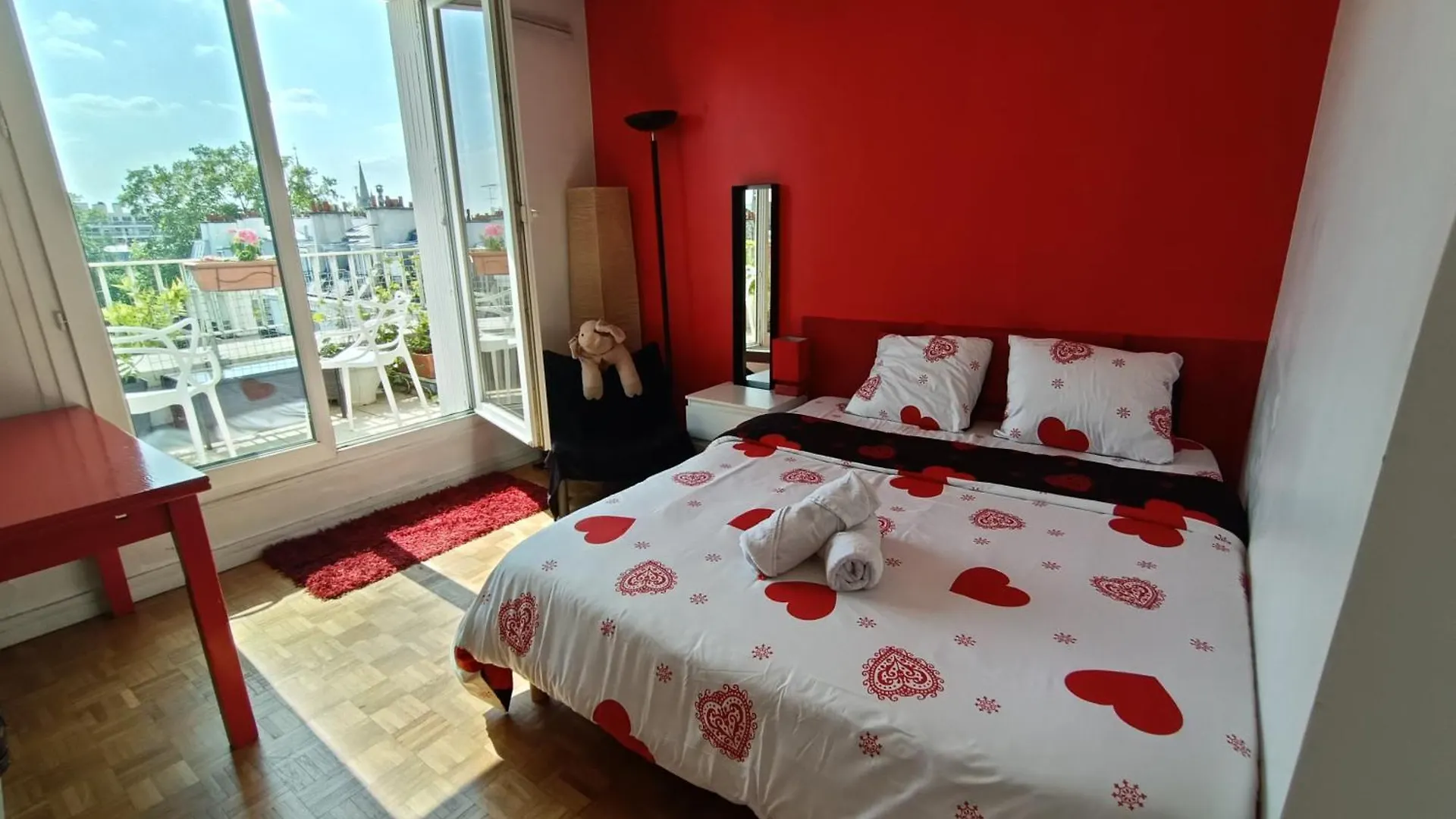 King Bedroom And Terrace In Center, Shared Bathroom Paris