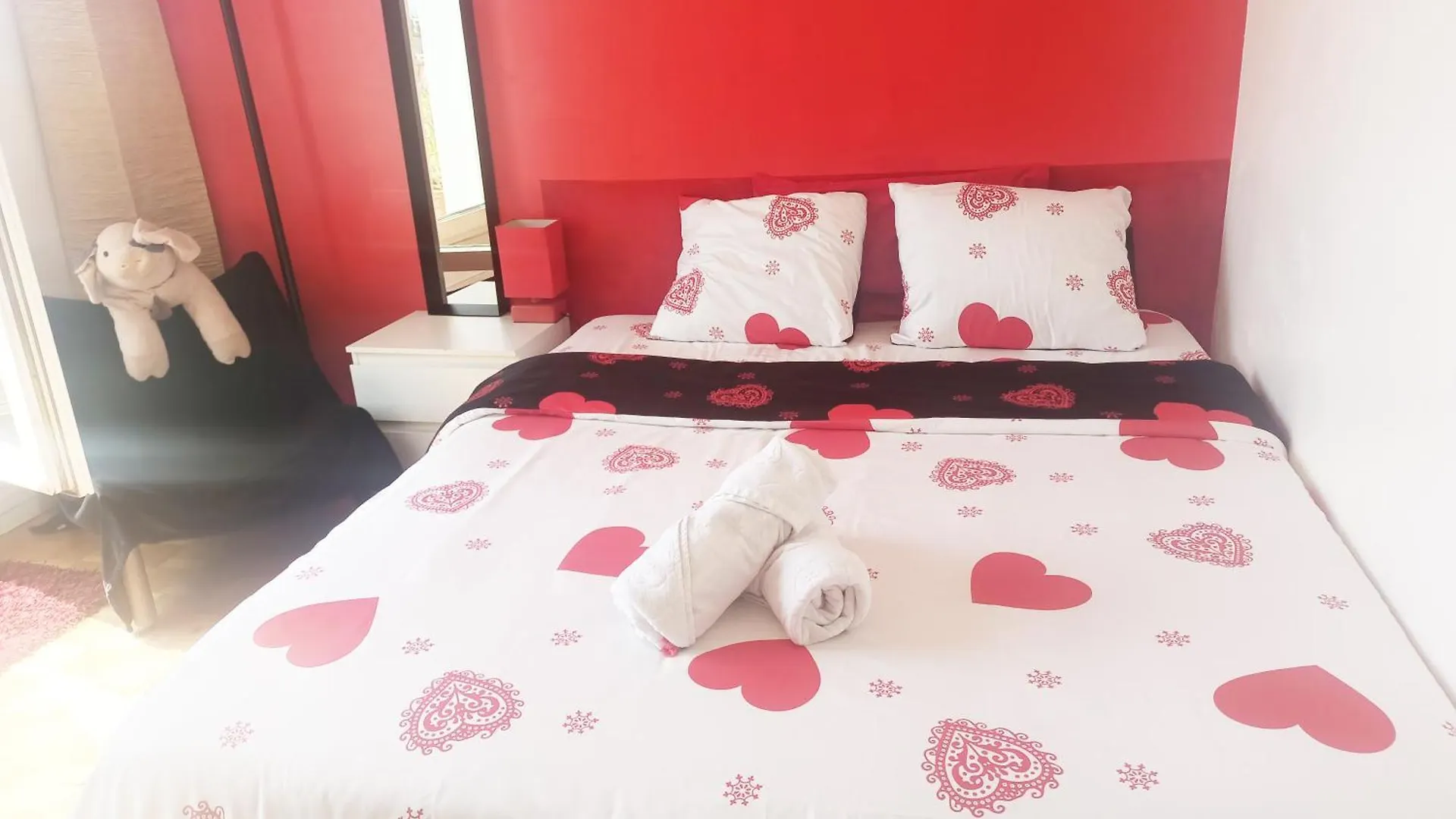 King Bedroom And Terrace In Center, Shared Bathroom Paris